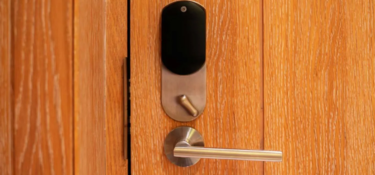 Automatic Locking Door Knob Rialto